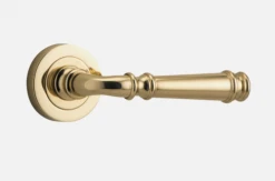 Door Handles & Levers IVER DOOR LEVER VERONA ROUND ROSE BACKPLATE 21 Door Handles & Levers IVER DOOR LEVER VERONA ROUND ROSE BACKPLATE