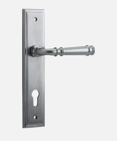 IVER DOOR LEVER VERONA STEPPED BACKPLATE Door Handles & Levers 10 IVER DOOR LEVER VERONA STEPPED BACKPLATE Door Handles & Levers